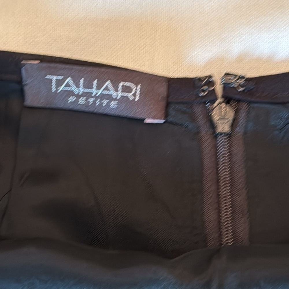 Tahari Classic Black Pencil Skirt - Petite 10 - Picture 5 of 9